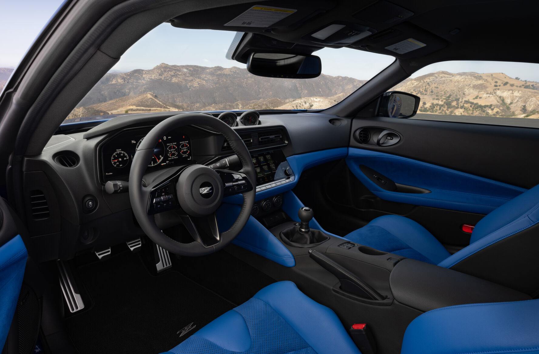 nissan2023z0905c.jpg